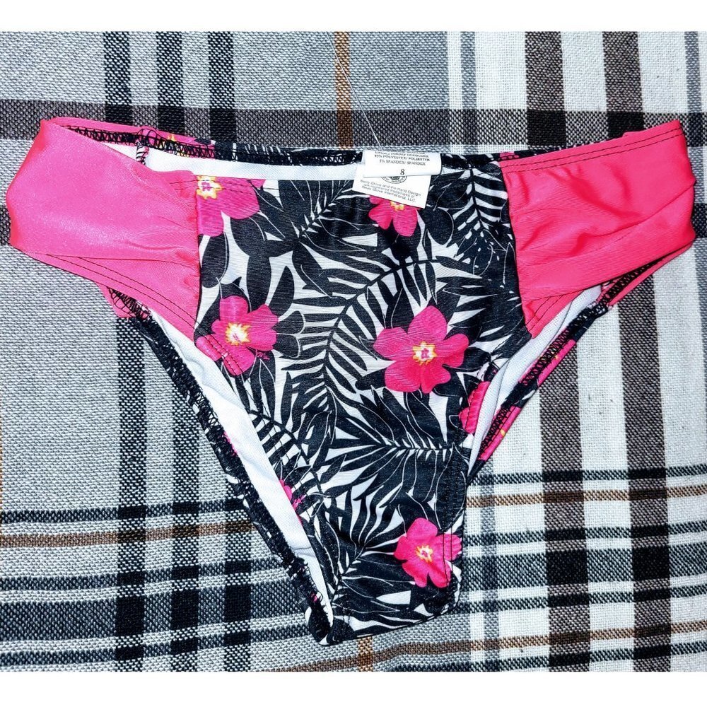 Body Glove Girl Floral Two-Piece Bathing Suit - Picture 4 of 4